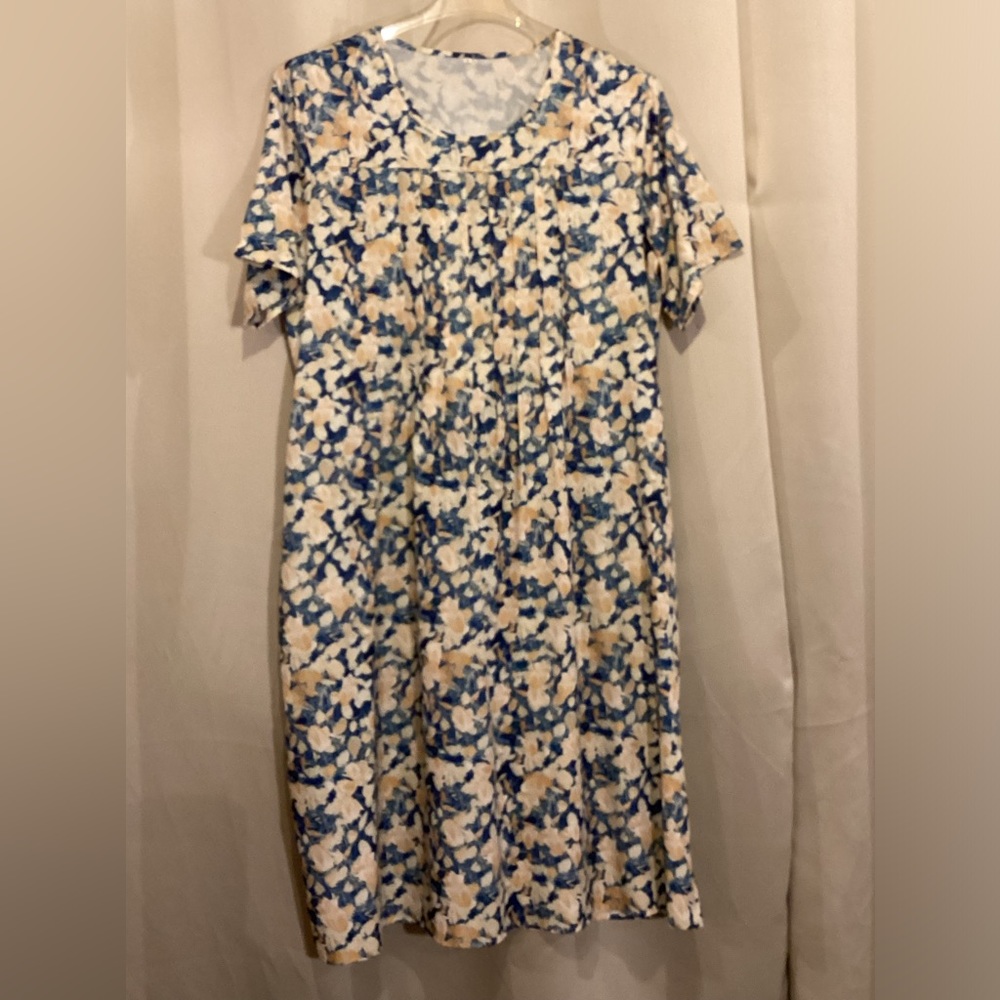 Women’s Light Weight summer dress in 2XL